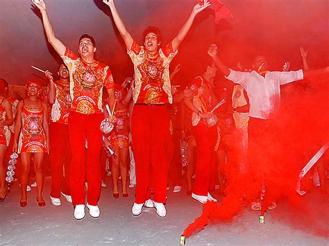 Onde Uruguaiana Se Vê Multidão lota Parcão para aplaudir escolas de samba