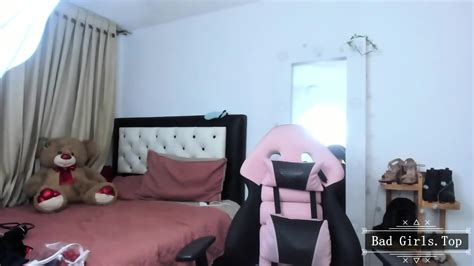 Big Natural Tits Latina Babe Hairy Pussy Tease And Blowjob Petite Deepthroat