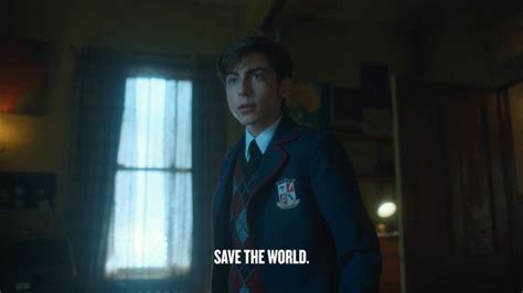 Pin By Glory Wishes On The Umbrella Academy Best Umbrella Hot Actors