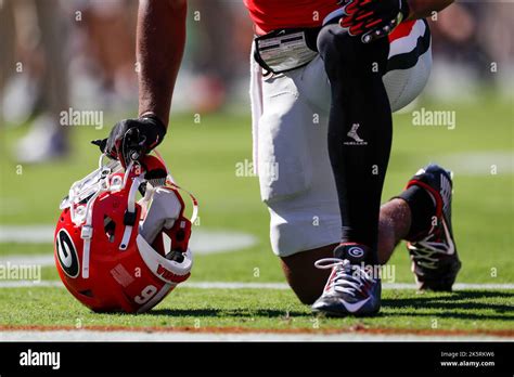 Georgia bulldogs football helmet hi-res stock photography and images ...