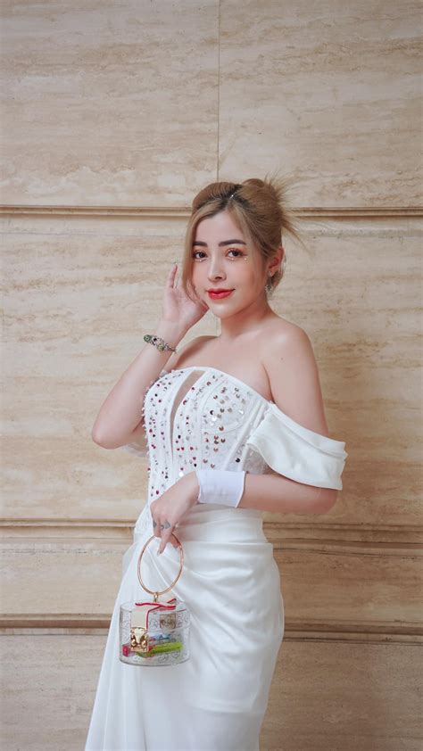 Tuyển Chọn Ảnh Linh Barbie Bikini Dáng Đẹp Trên Mạng Xã Hội
