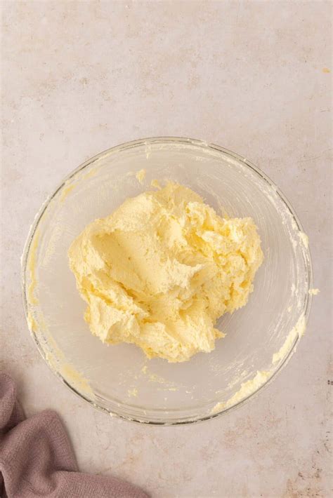 Naked Cake With Flowers Southern Food And Fun