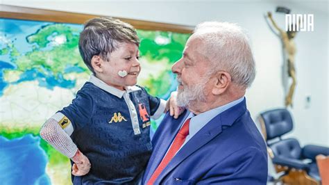 Comoveu As Redes Lula Conhece Gui Torcedor Mirim Do Vasco Que