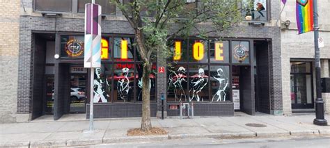 Le Sauna G I Joe GAY GLOBE MÉDIA LE POINT