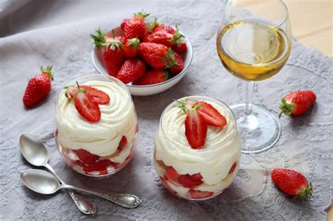 Les 10 Meilleurs Desserts Faciles Et Rapides à Faire Avec Des Fraises