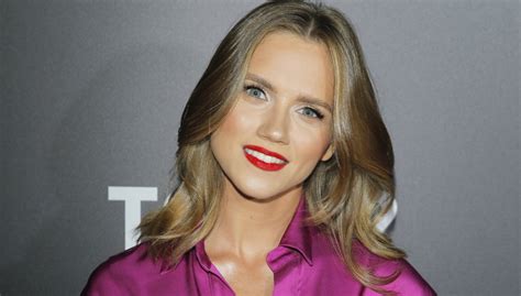 Agnieszka Kaczorowska na wakacyjnych kadrach Tak prezentowała się w bikini Świat Seriali w