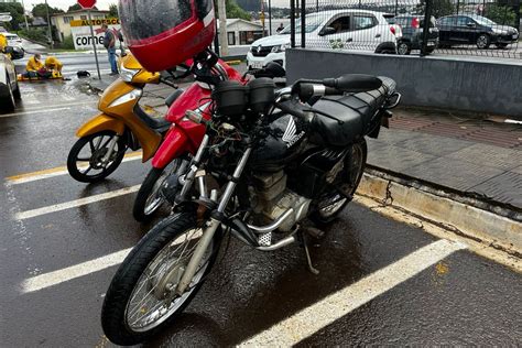 Motociclista Sofre Fratura No Tornozelo Em Acidente No Centro De Smoeste