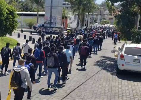 Normalistas De Ayotzinapa Realizan Megamarcha Piden Justicia Por El