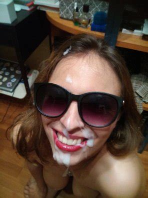 Happy Girl With Sunglass Porn Pic