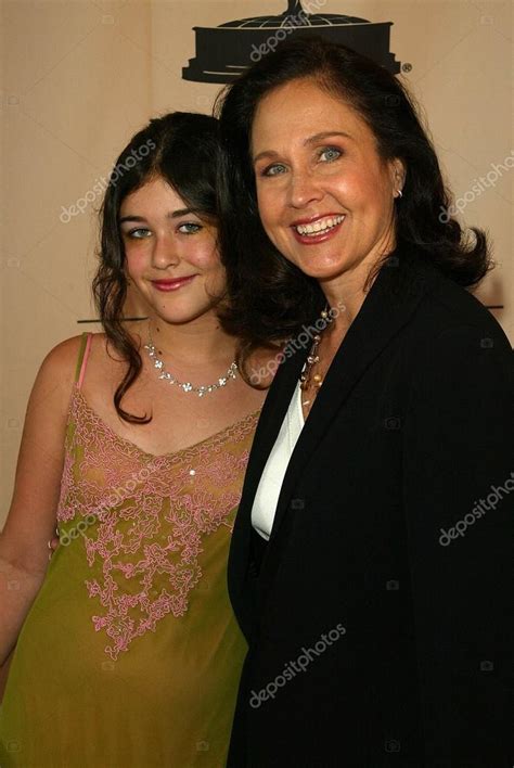 Erin Gray and her daughter – Stock Editorial Photo © s_bukley #16665751