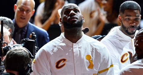 The best photos from the Cavs' epic championship ring ceremony | FOX Sports