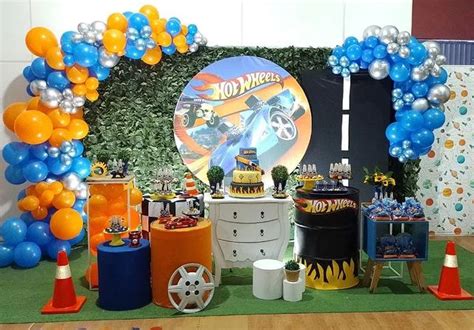 Festa Hot Wheels 30 ideias para uma decoração radical