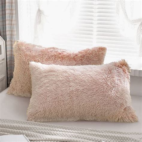 Ripley ALMOHADA PELUCHE LARGO 50CMX70CM NUDE