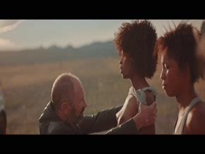 CLEO TAVARES Nude AZNude