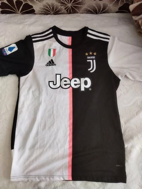 Продам футболку Адидас Ювентус Роналду. В отличном состоянии ...