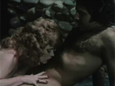 Busty Retro Naked Beauty Shagged By A Horny Dude Hardcor XXX Dessert