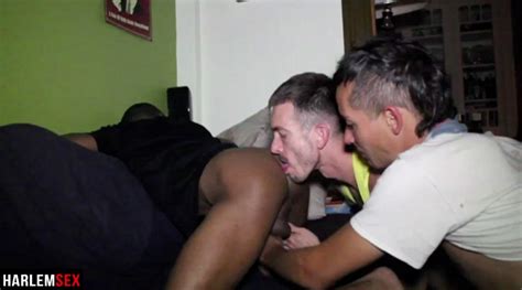 I Gave My Ass To These Hung Dudes Harlem Sex Gay Porn Video GayMobile Fr