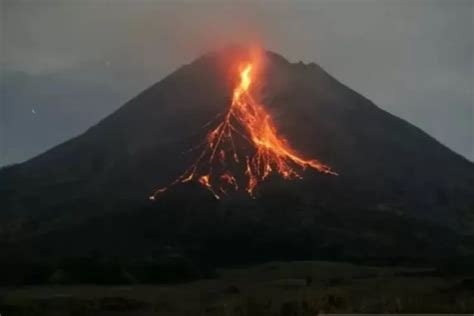 Dalam Sepekan Gunung Merapi Luncurkan 148 Kali Guguran Lava Harian