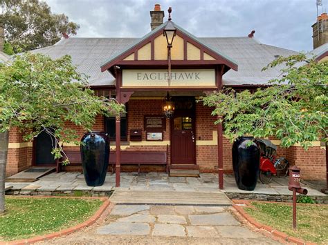 Castlemaine Wedding Venue — Eaglehawk Hotel Maldon