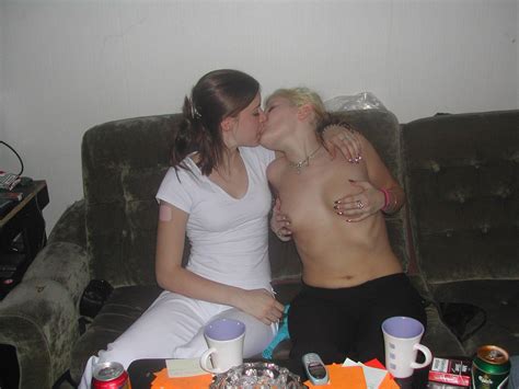 Amateur Bff S Vol E Amt B Porn Pic