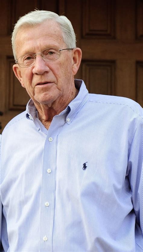 Pin Van Stephen Collingwood Op Handsome Senior Gentlemen