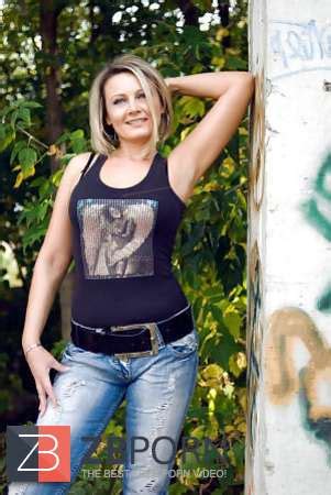 Individual Super Steamy Mummy Enjoys It All Zb Porn