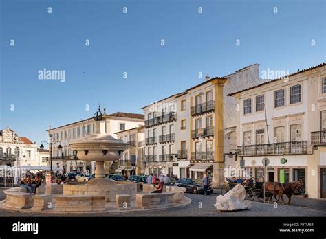 Fountain At The Giraldo Square Alentejo Evora Portugal Stock Photo