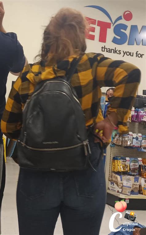 Cute Latina MILF In Tight Jeans Tight Jeans Forum