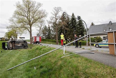 Schwerer Unfall Auf Der B169 In Neuensalz Bei Plauen