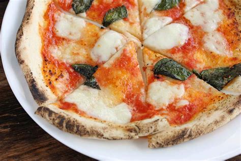 Top Pizzas In Naples Insight Guides Blog