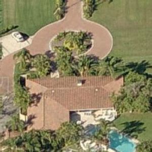 OJ Simpson Homeless? - Haute Living