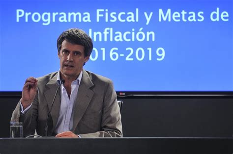 Prat Gay reconoció un salto de la inflación