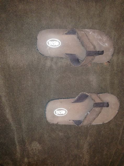 Hiding Things in a Flip Flop? : 7 Steps - Instructables