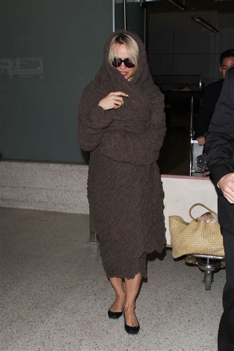 Why pamela rogers turne was seen at the airport last night 1