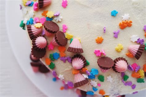 Naked Red Velvet With Cream Cheese Italian Meringue Buttercream Abby Learns How To Bake