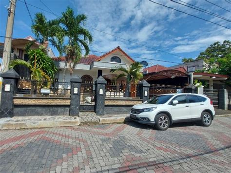 Rumah Induk Beserta Kost Aktif Dekat Kampus Di Condong Catur Depok