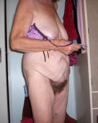 Hairy Granny Showing Her Wrinkled Body Porn Pictures Xxx Photos Sex Images Pictoa