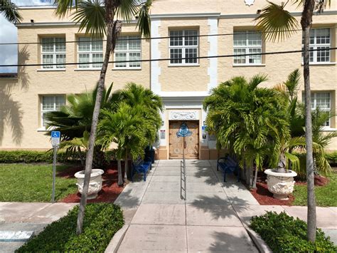 Ponce De Leon Middle School – Home of the Explorers