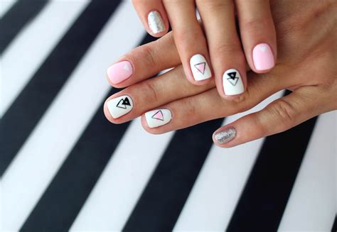 Nuan Ele De Bej Nude Sunt At T De Diafane I Subtile Nc T Pot Fi Purtate Oric Nd Prim Var Se