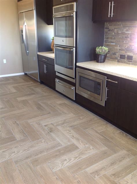 Kitchen Floor Tile That Looks Like Wood Flooring Tips