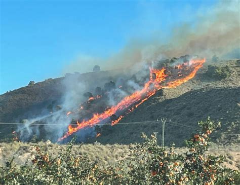 Alarma Por Un Incendio En La Sierra De Carrascoy Azuzado Por El Fuerte