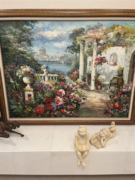 Collectors are lining up for clearinghouse estate sales 17