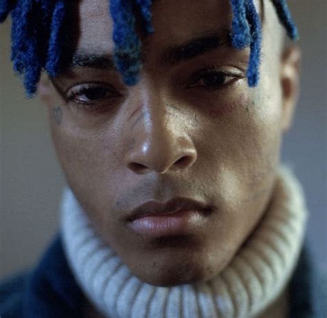 Pin By Cole Artz On Xxxtentacion4ever Photoshoot Beautiful Men Love