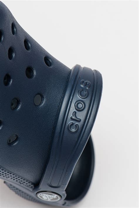crocs kroks classic  otvorena peta  perforacii tiemnosin   eu