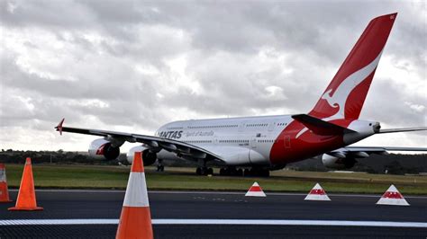 Qantas Brings Forward International Flights To Us And Uk But Pushes