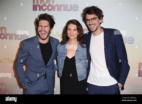 Francois Civil Josephine Japy Et Hugo Gelin Lors De La Premiere De