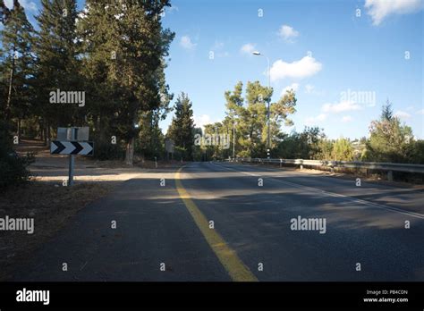 Jerusalem Mountains Road Hi Res Stock Photography And Images Alamy