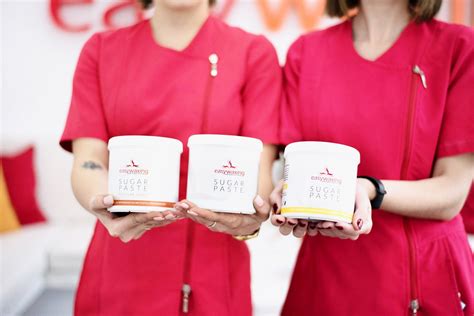 Depilacja bikini cena tanio od czego zależy i promocje w Easy Waxing