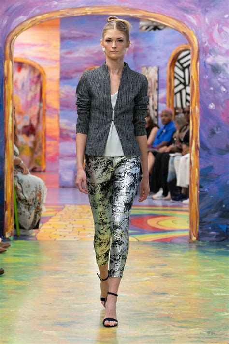 Gita Omri Spring 2024 Fashion Show | The Impression