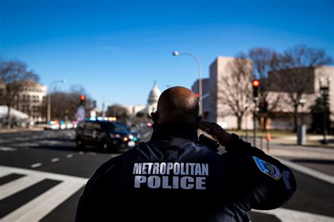 Report Police Salute Capitol Police Officer Killed During Dc Riot
